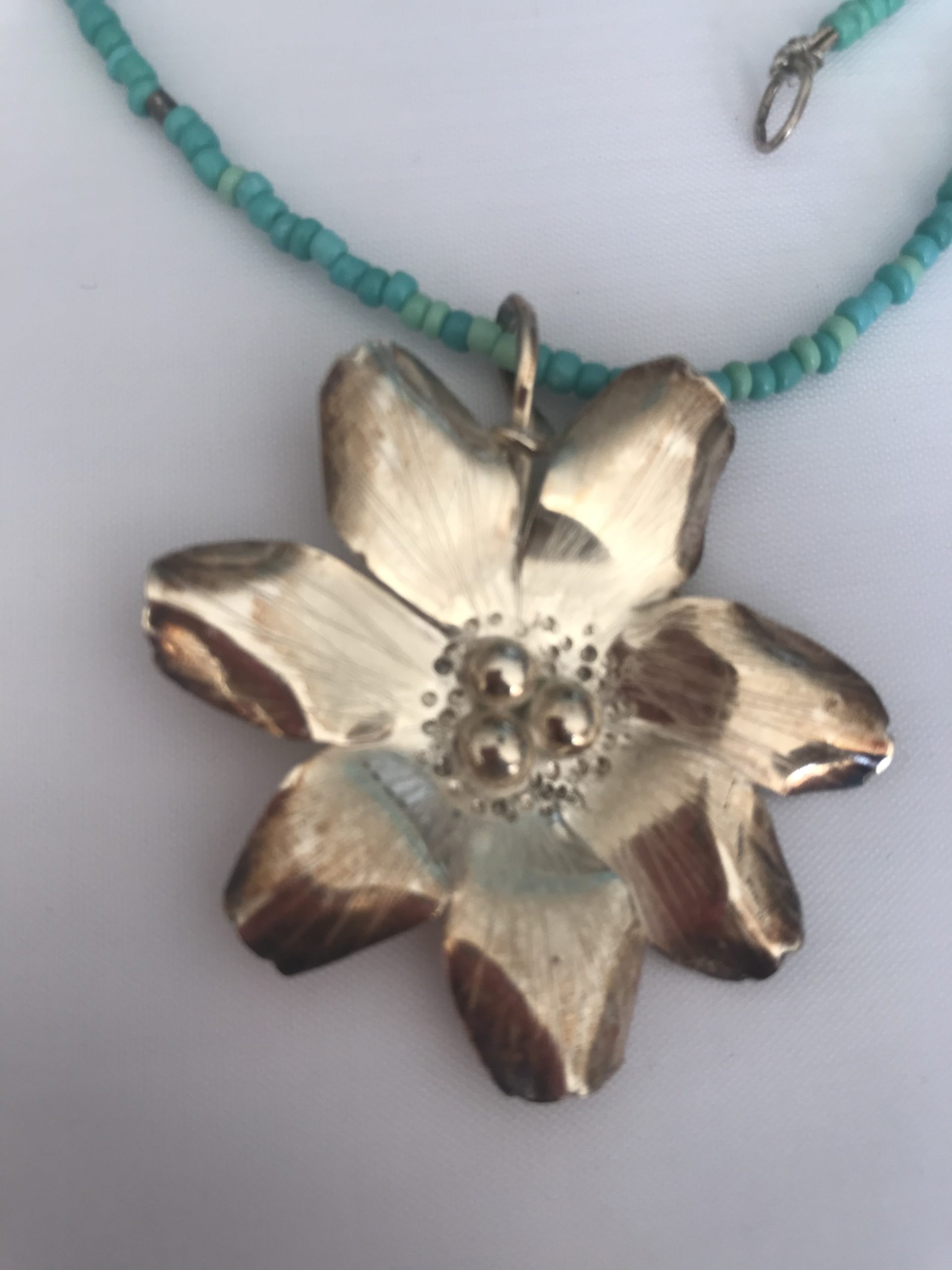 Pendant – Sterling silver daisy large pendant