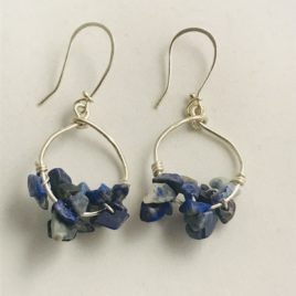 Earring – Sterling silver with lapis-lazuli chips
