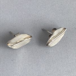 Earring – Sterling silver leaf