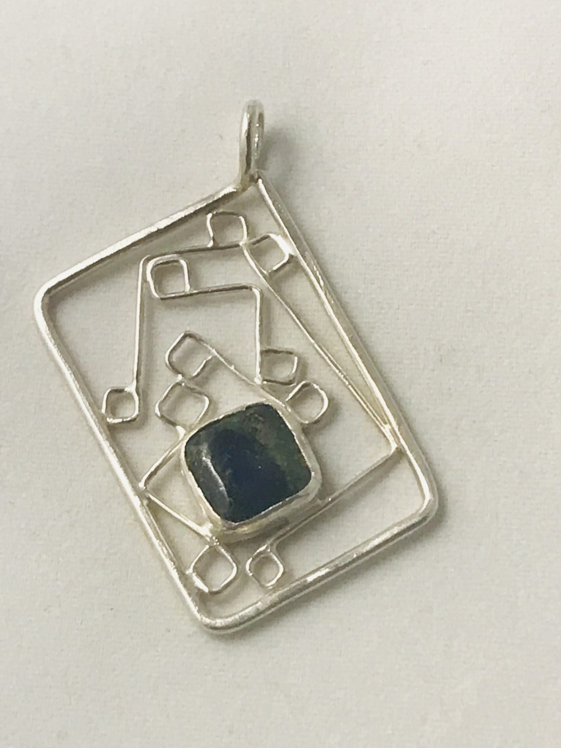 Pendant – Sterling Silver Filigree with semi-precious stone