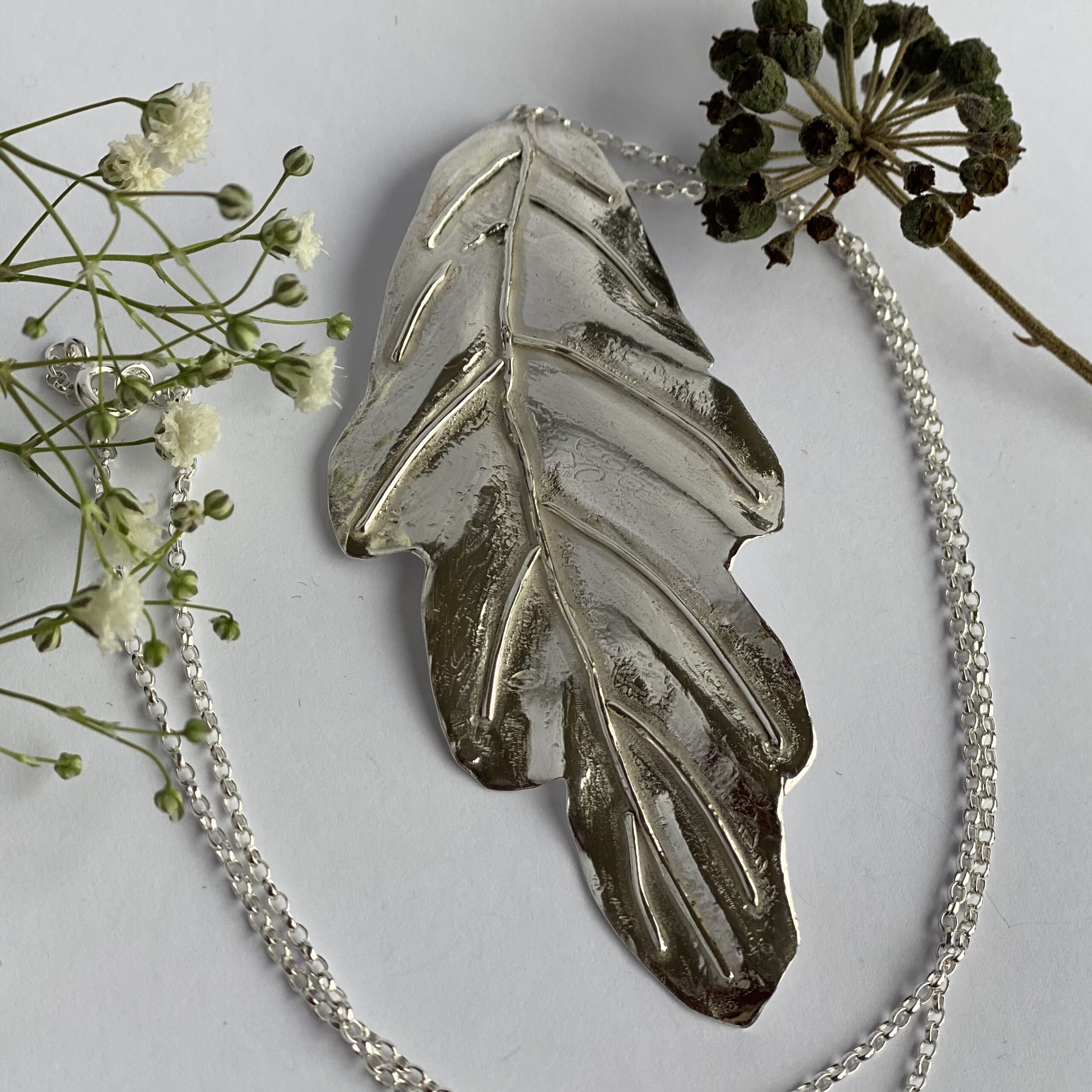 Pendant – Sterling silver oak leaf